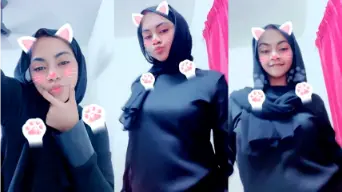 Jilbab Host Cantik Joged Live