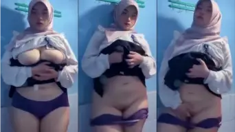 Bu Guru Salsa Omek di Toilet Viral