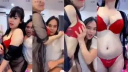 Toket Miss Bintang Diremas Teman