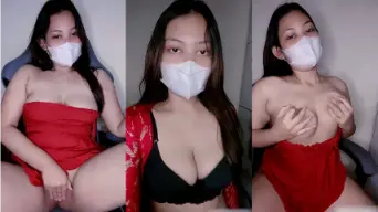 Yaya Toge Ngangkang Elus Memek Mango