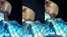 Hijab Nakal Sepongin di Mobil