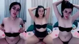 Rosa Makin Cakep Binal Pose Ngangkang