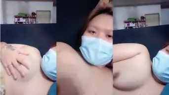 Kak Amoy Spill Toket Sambil Tiduran